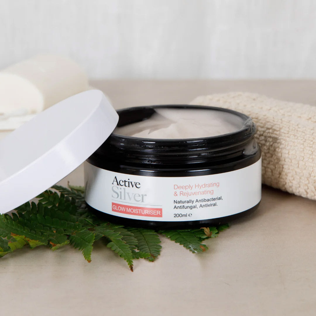 Active Silver GLOW Moisturiser 200ml With Lid Off